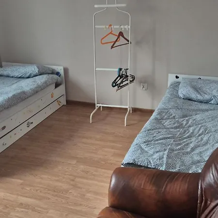 Konukevi Zuza Self Check-in Parking, Cisza, Zielen