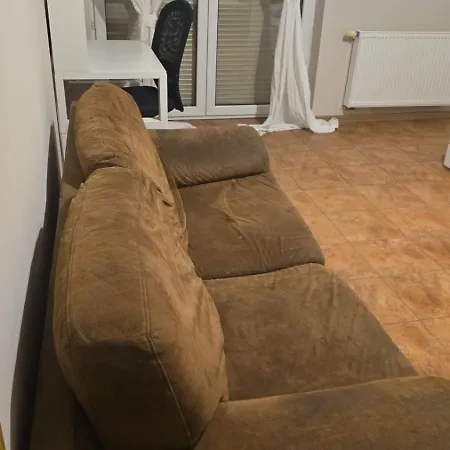 Zuza Self Check-in Parking, Cisza, Zielen